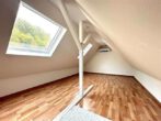 Großes DG- Wohnen mit 5 Zimmer, 2 Bädern, 2 Küchen, 2 Spitzböden, 1 Balkon, 1 Wiga., 2 Garagen - WE 5 Schlafzimmer